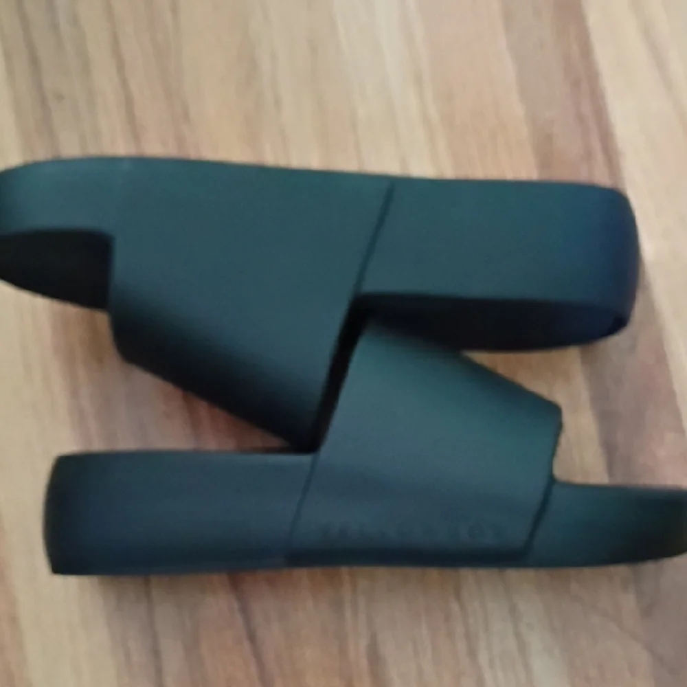 Yellow Box Black Slide Sandals Women's Size 7 - Picture 3 of 7